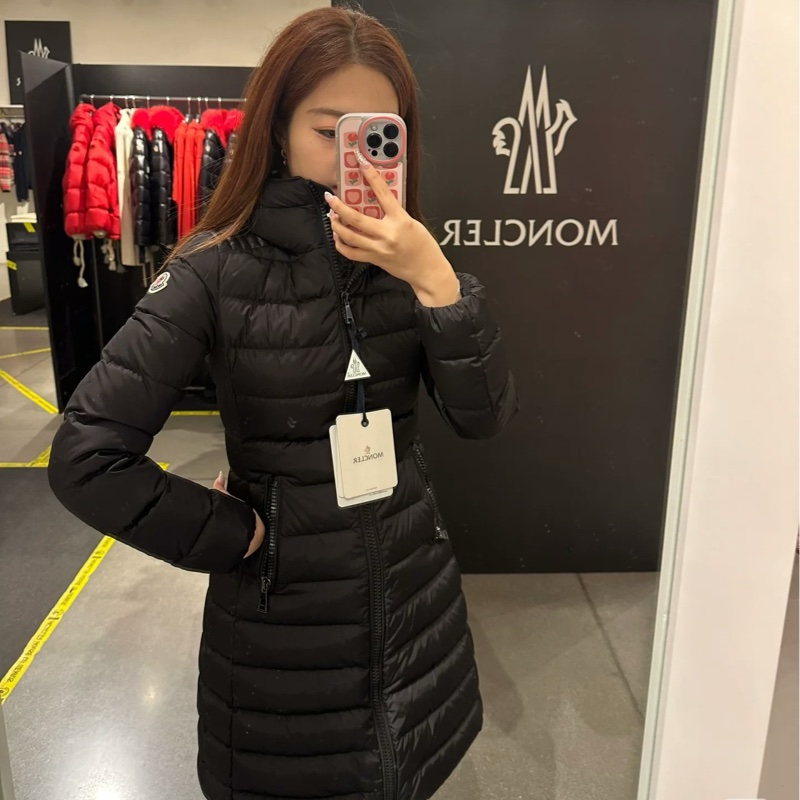 💗香緹國際精品💗 Moncler 羽絨外套 閒置未穿過 碼數2-1