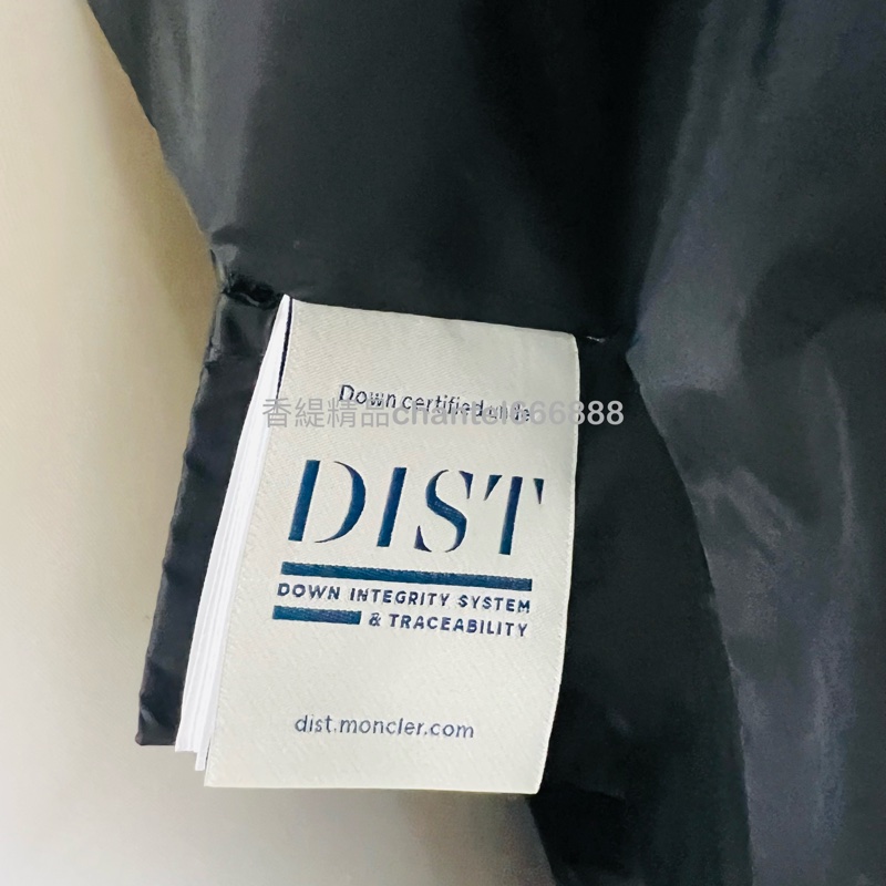 💗香緹國際精品💗 Moncler 羽絨外套 閒置未穿過 碼數2-8