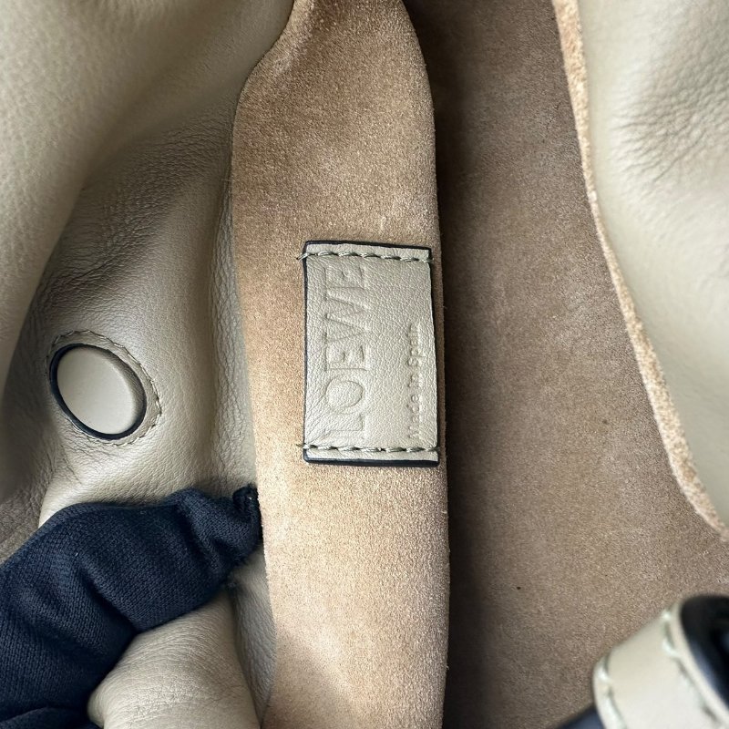 【美收精品】LOEWE 米茶色單肩包 B-954【隔月月中將轉賣至日本 上架期限30天】-13