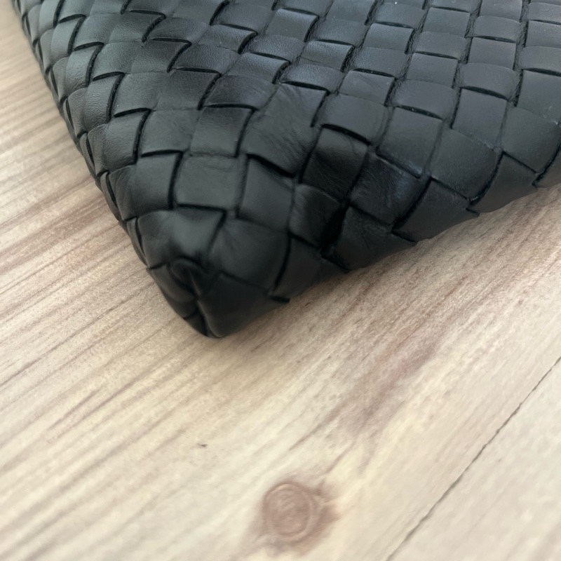 BOTTEGA VENETA 斜背包(大款)-9