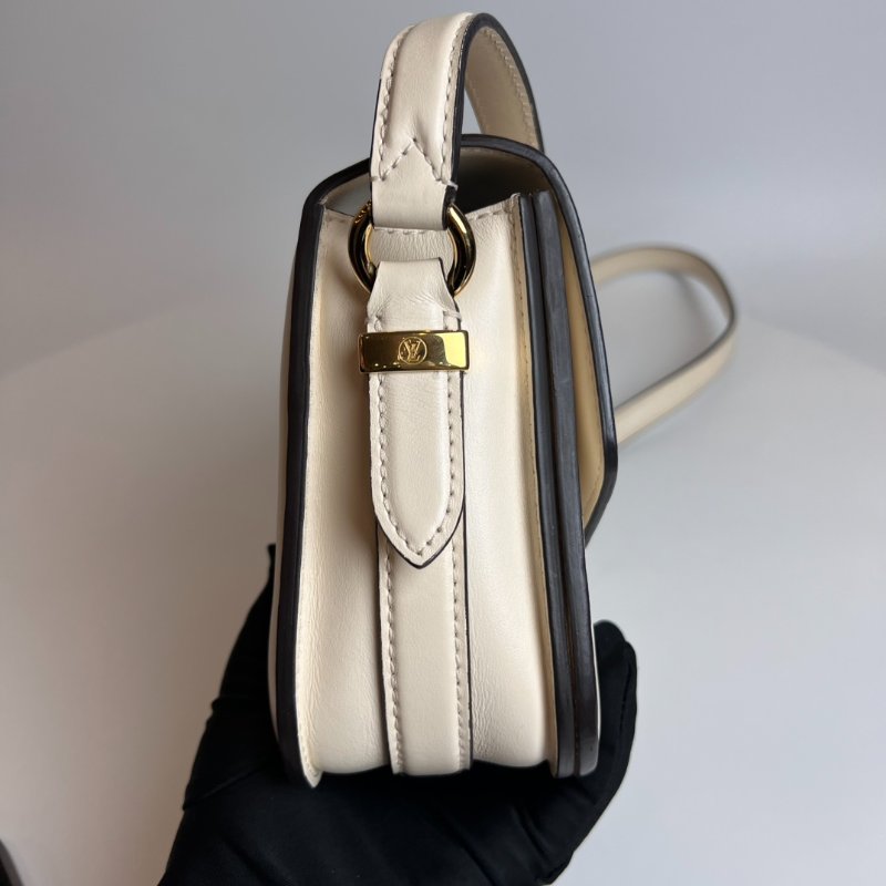 LV 白金牛皮PONT9斜肩包-3