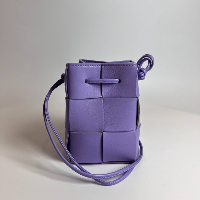 BV 薰衣草紫大編織2*3水桶包-0