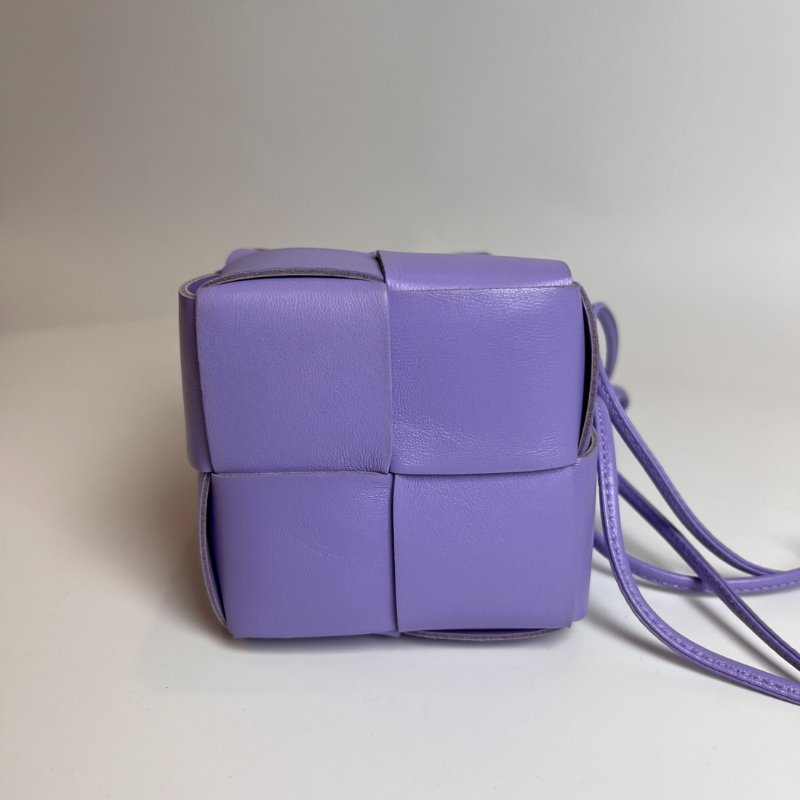 BV 薰衣草紫大編織2*3水桶包-4