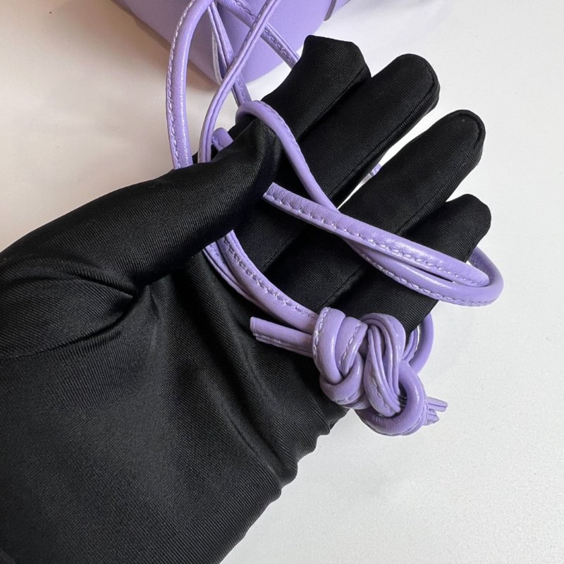 BV 薰衣草紫大編織2*3水桶包-6