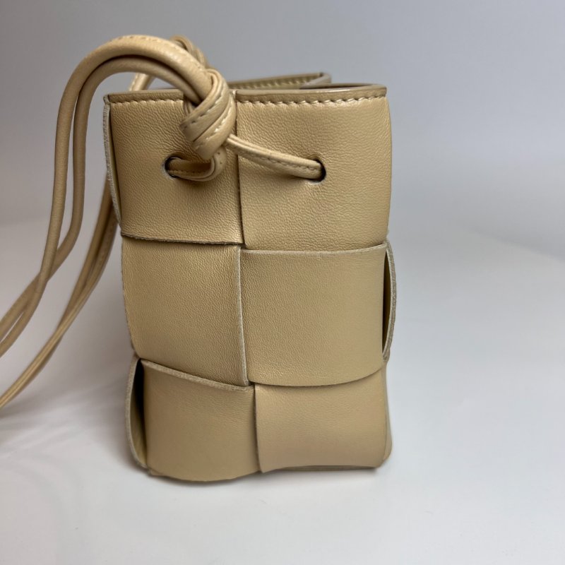 BV 膚色大編織水桶包MINI 尺寸9*13*9cm 附屬品:無 FJ022-2