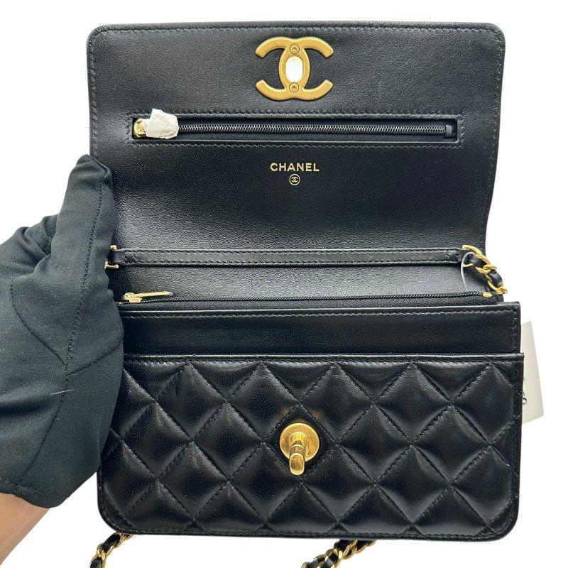 【美收精品】CHANEL 香奈兒經典雙C菱格紋小羊皮LOGO鏈帶手斜背包(黑色) B-958【隔月月中將轉賣至日本 上架期限30天】-13