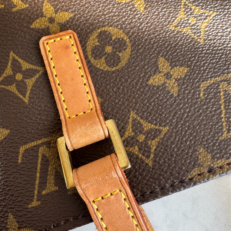 LV花紋薇薇安菜籃子pm 絕版買不到了-12