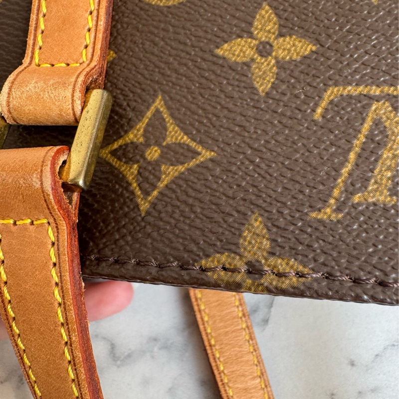 LV花紋薇薇安菜籃子pm 絕版買不到了-15