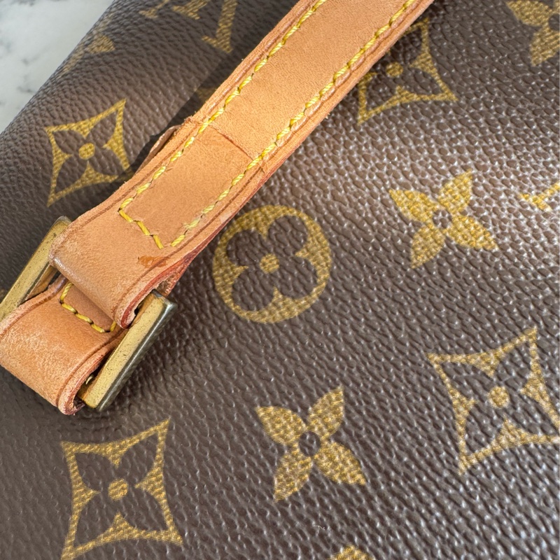 LV花紋薇薇安菜籃子pm 絕版買不到了-21