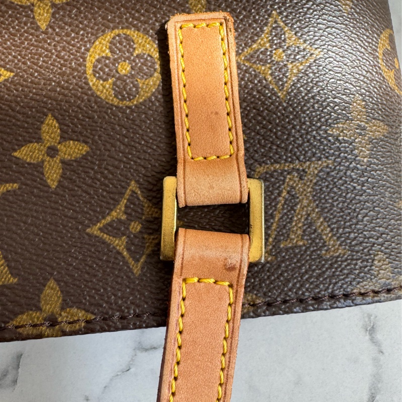 LV花紋薇薇安菜籃子pm 絕版買不到了-35