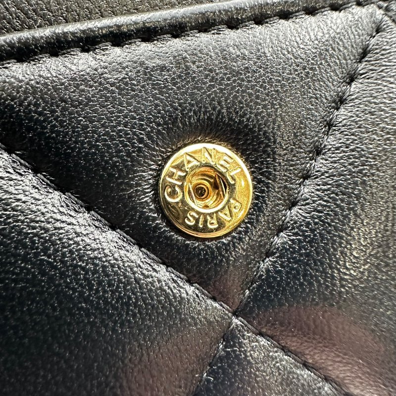 【美收精品】CHANEL 菱格紋小羊皮翻蓋卡片夾(黑色) B-959【隔月月中將轉賣至日本 上架期限30天】-8