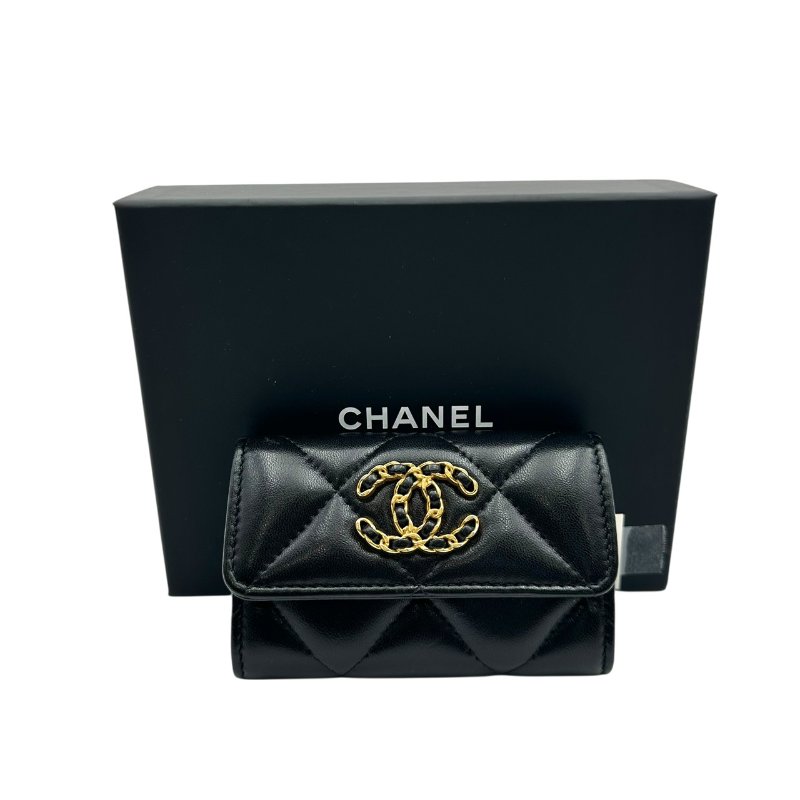 【美收精品】CHANEL 菱格紋小羊皮翻蓋卡片夾(黑色) B-959【隔月月中將轉賣至日本 上架期限30天】-11