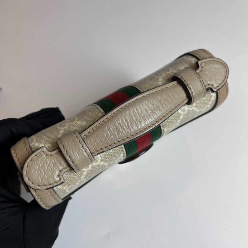 GUCCI燕麥奶老花金扣金鍊包-5