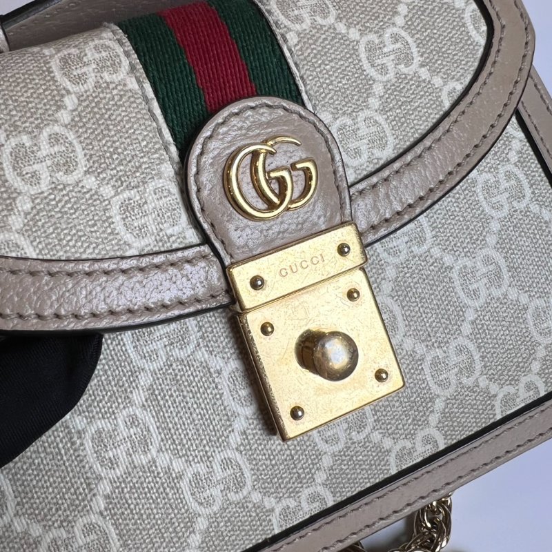 GUCCI燕麥奶老花金扣金鍊包-7