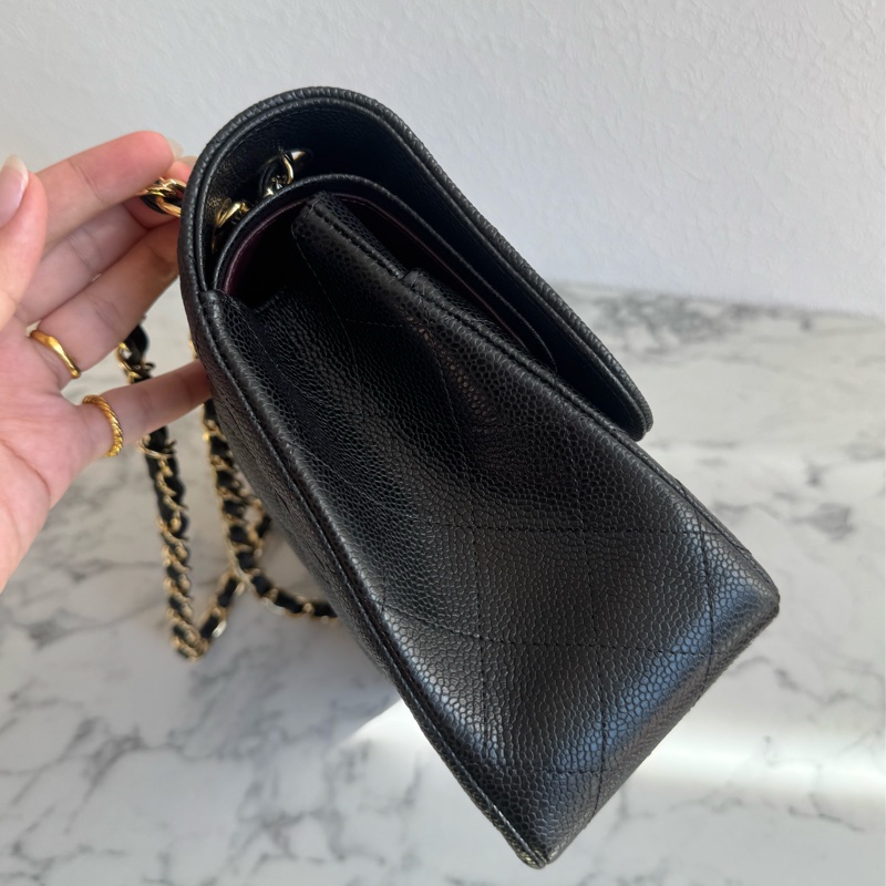 Chanel黑色荔枝金雙C jumbo 價格甜到爆✨-3