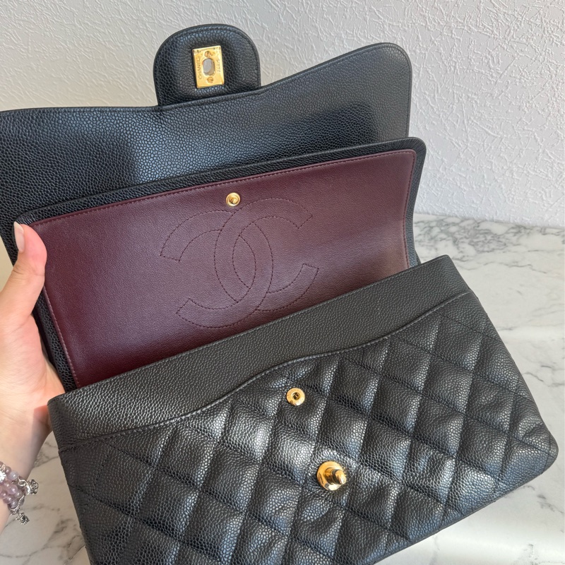 Chanel黑色荔枝金雙C jumbo 價格甜到爆✨-25