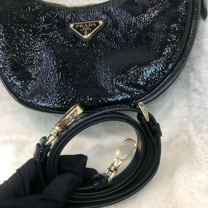 Prada 油蠟皮 金扣 Hobo 月亮 腋下包 XB902-13
