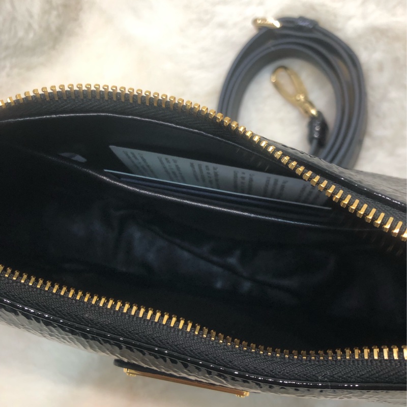 Prada 油蠟皮 金扣 Hobo 月亮 腋下包 XB902-19