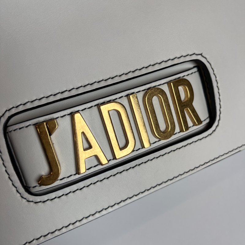 DIOR 白皮革Jadior鍊條包-7