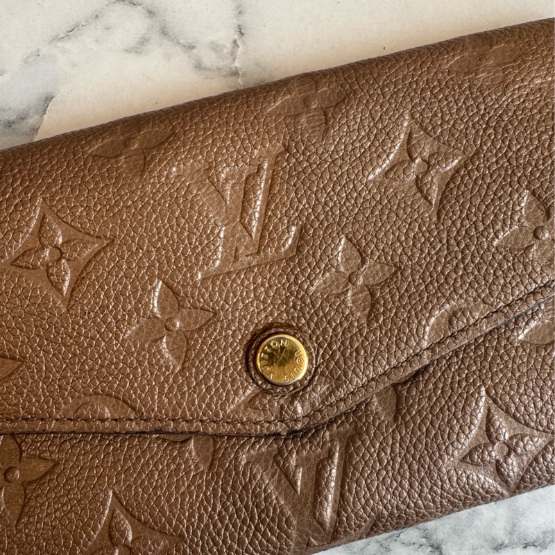 LV奶茶色信封釦式長夾➕零錢包-11