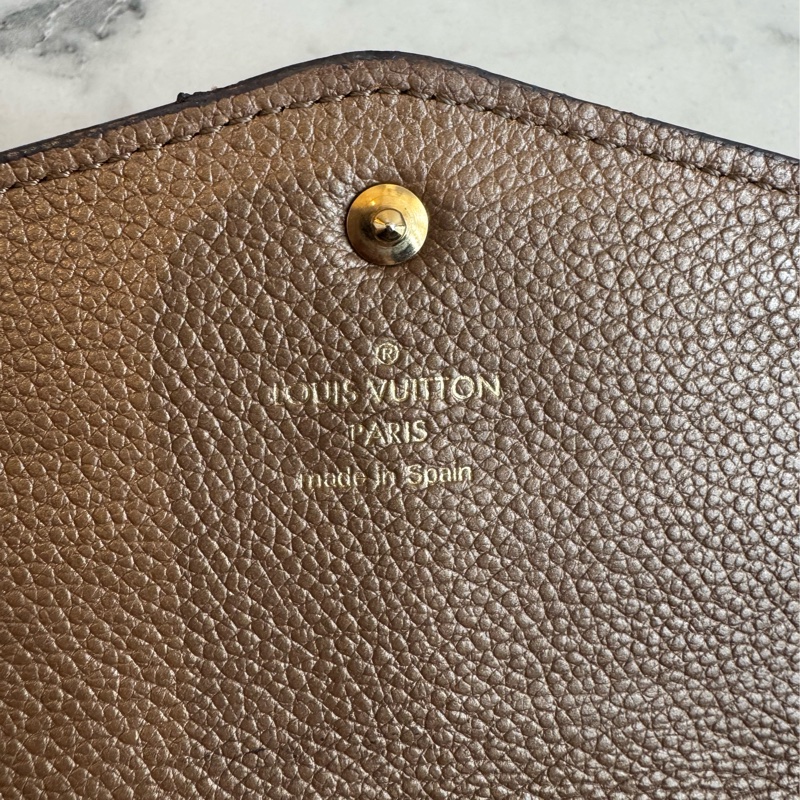 LV奶茶色信封釦式長夾➕零錢包-23