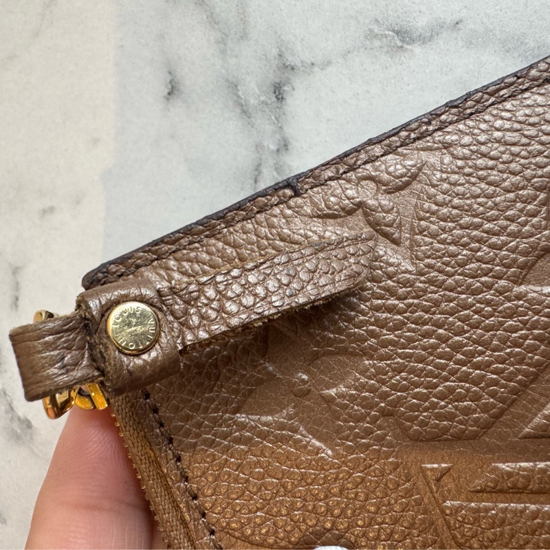 LV奶茶色信封釦式長夾➕零錢包-30