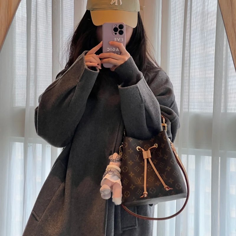 LOUIS VUITTON Neonoe BB 水桶包-1