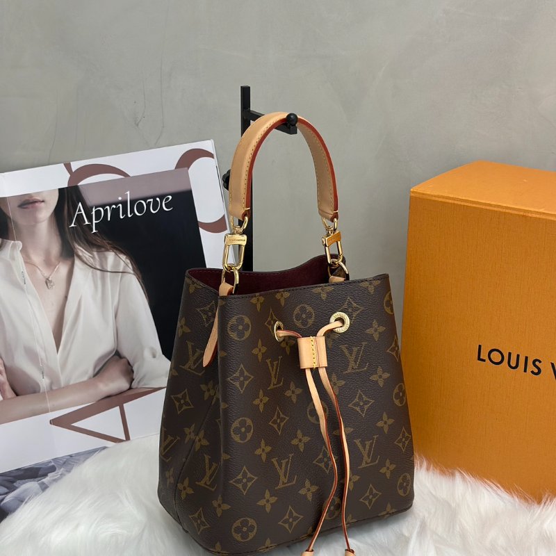 LOUIS VUITTON Neonoe BB 水桶包-2