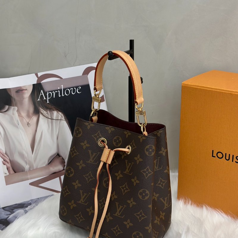 LOUIS VUITTON Neonoe BB 水桶包-3