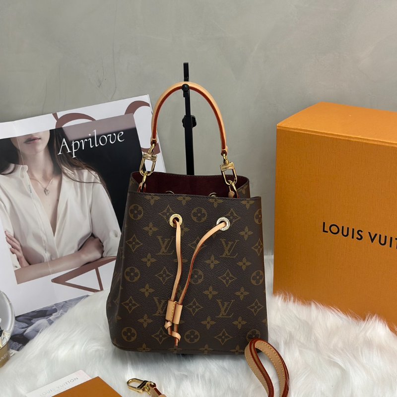 LOUIS VUITTON Neonoe BB 水桶包-7