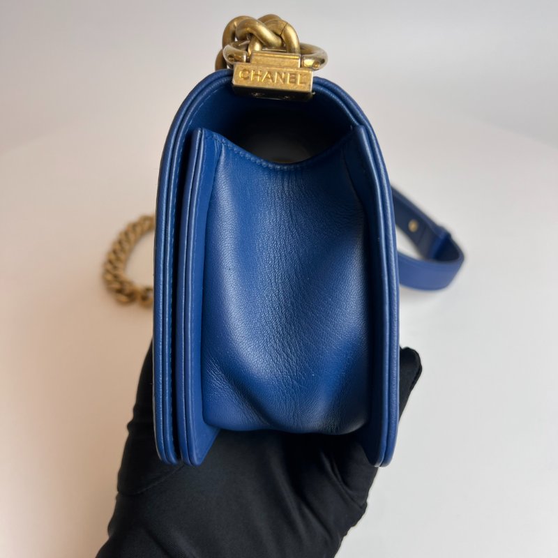 CHANEL BOY20 羊皮金扣藍色 24開-2