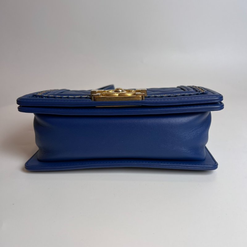 CHANEL BOY20 羊皮金扣藍色 24開-4