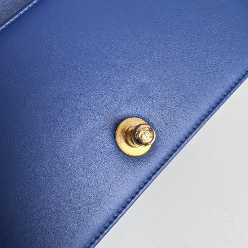 CHANEL BOY20 羊皮金扣藍色 24開-9