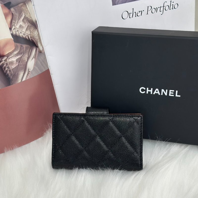 CHANEL 23B粒面牛皮雙折卡包 - 黑金30開-1