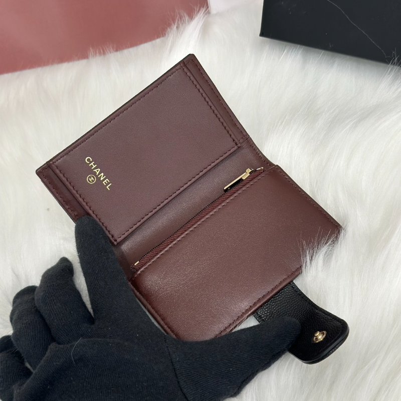 CHANEL 23B粒面牛皮雙折卡包 - 黑金30開-3