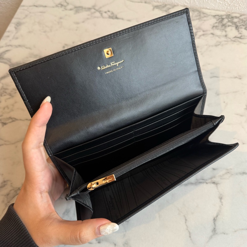 Ferragamo 黑皮革玫瑰金釦式長夾-14