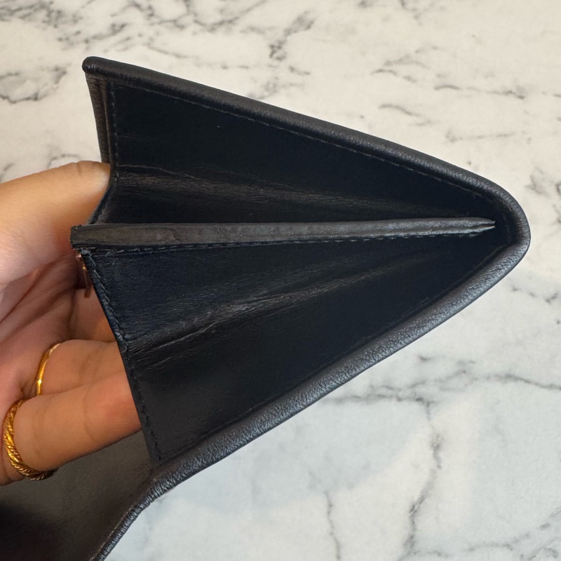 Ferragamo 黑皮革玫瑰金釦式長夾-18