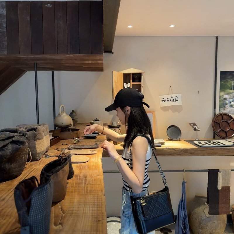 CHANEL 雙鍊條流浪包 - 新中號黑29開-1