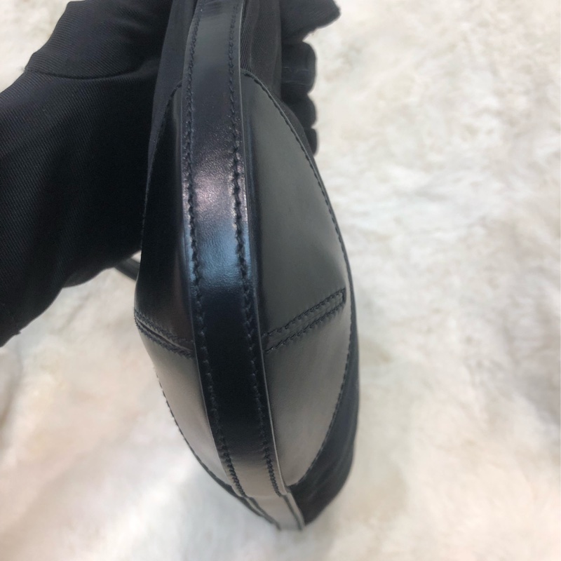 Prada Hobo 黑色腋下包 XB834-5