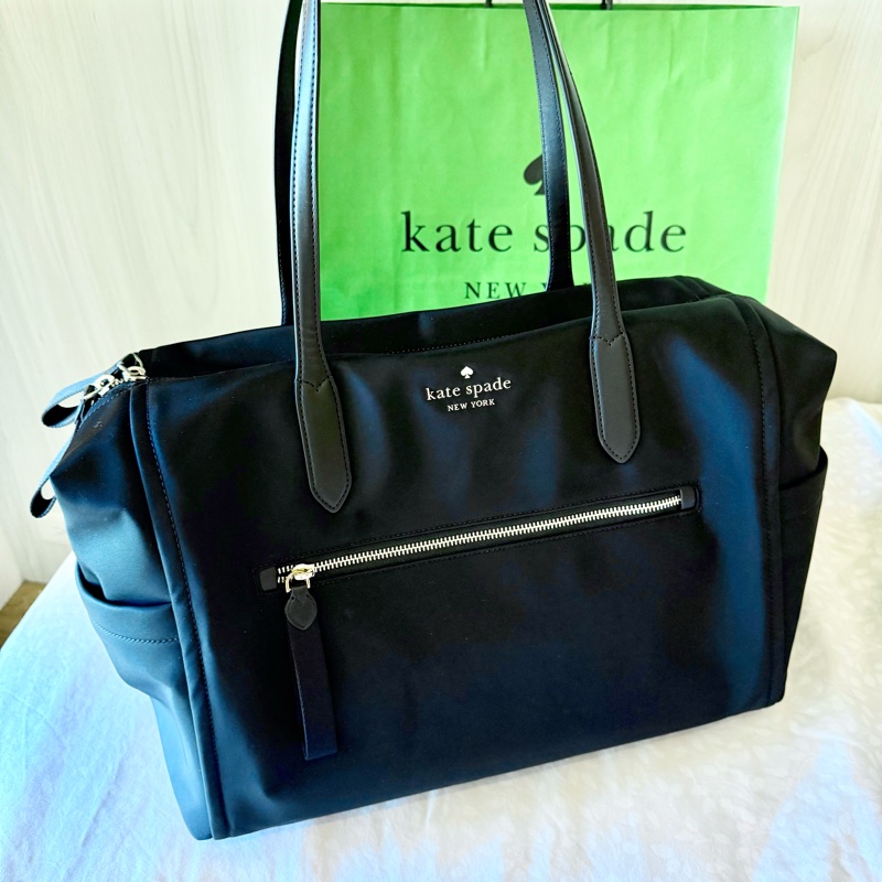 Kate Spade 黑色大型旅行袋— 全新、附包裝與標籤(吊牌已拆)-0