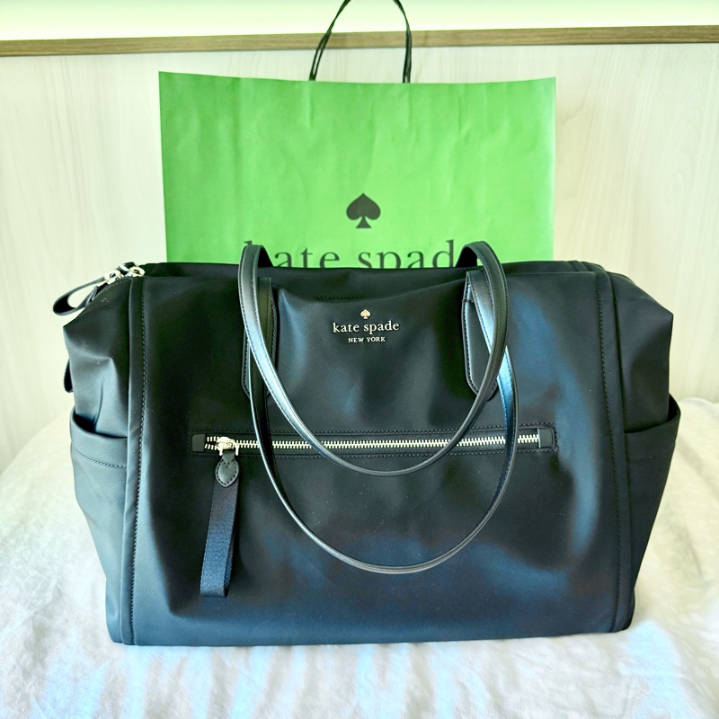 Kate Spade 黑色大型旅行袋— 全新、附包裝與標籤(吊牌已拆)-1