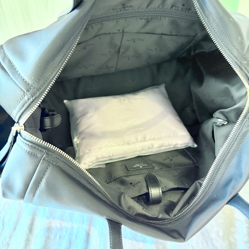 Kate Spade 黑色大型旅行袋— 全新、附包裝與標籤(吊牌已拆)-4