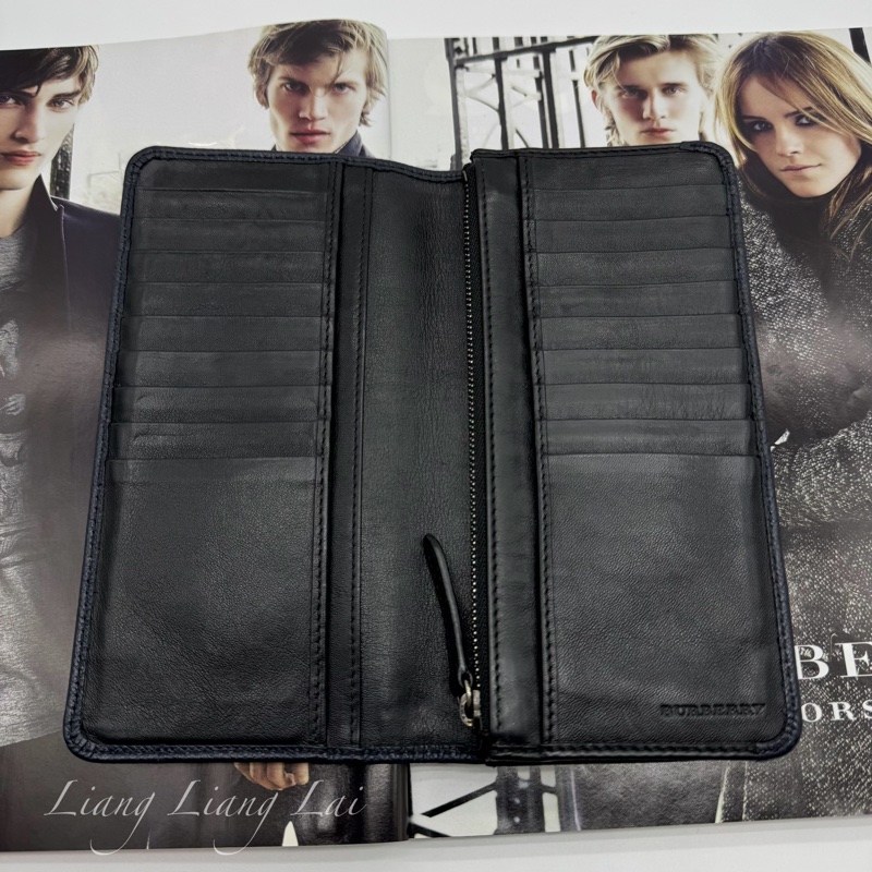 BURBERRY荔枝紋小牛皮深藍色對開長夾-5