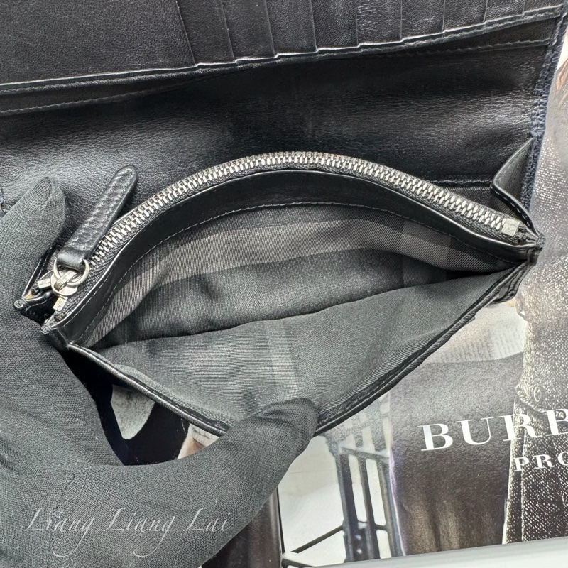 BURBERRY荔枝紋小牛皮深藍色對開長夾-9