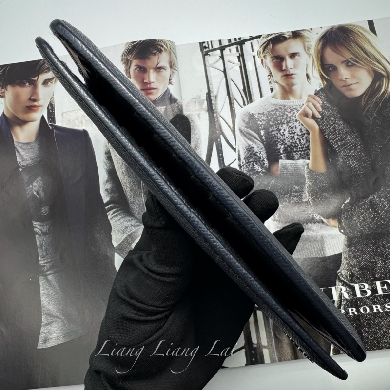 BURBERRY荔枝紋小牛皮深藍色對開長夾-17