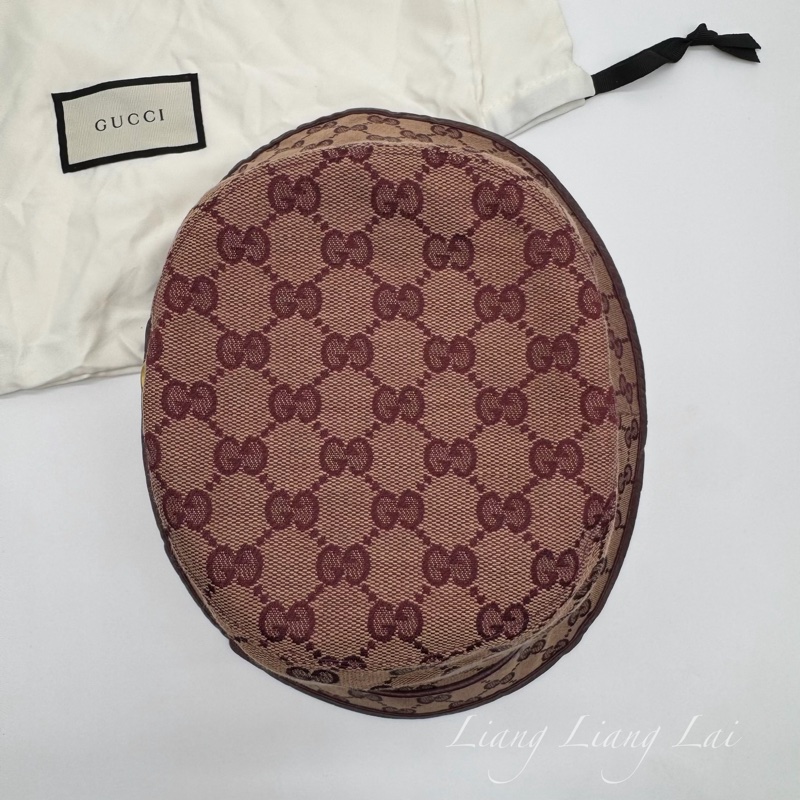 GUCCI GG Supreme 經典雙G 酒紅皮革飾邊漁夫帽-6