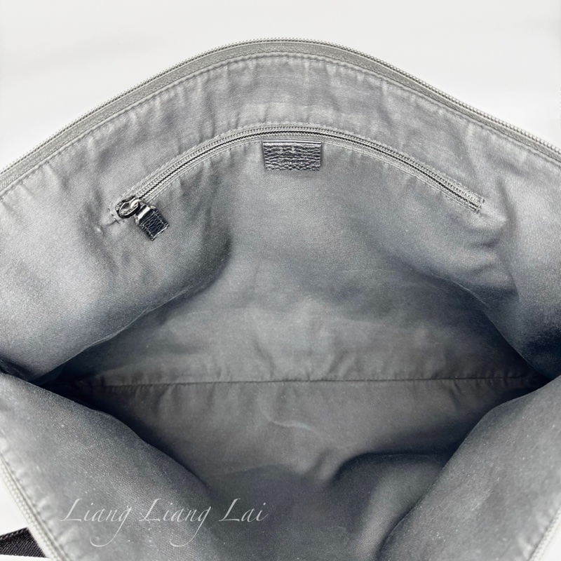 GUCCI經典雙G LOGO緹花緞面皮飾邊大斜背包-6