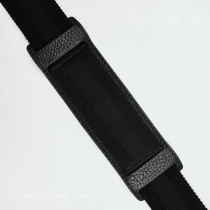 GUCCI經典雙G LOGO緹花緞面皮飾邊大斜背包-16