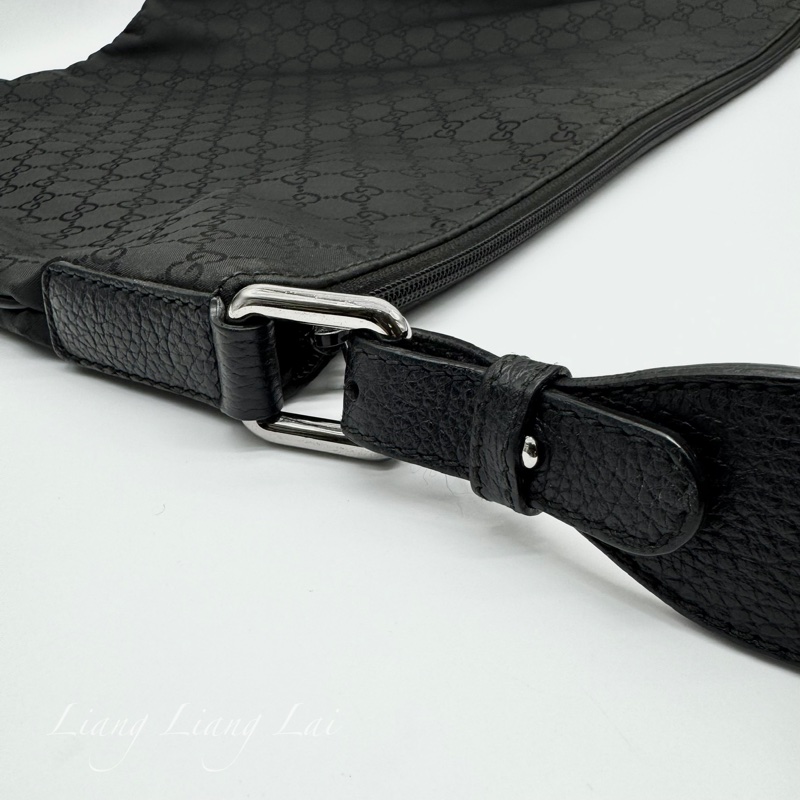 GUCCI經典雙G LOGO緹花緞面皮飾邊大斜背包-20