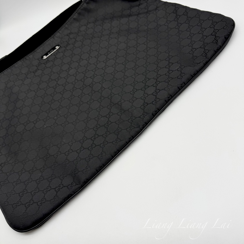 GUCCI經典雙G LOGO緹花緞面皮飾邊大斜背包-25